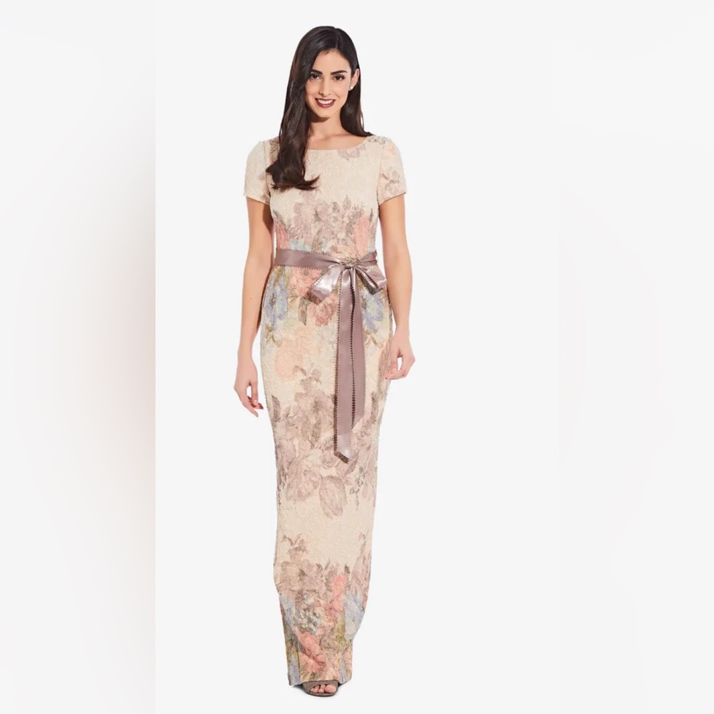 ADRIANNA PAPELL FLORAL MATELASSE GOWN IN BLUSH MULTI sz 8 NWT